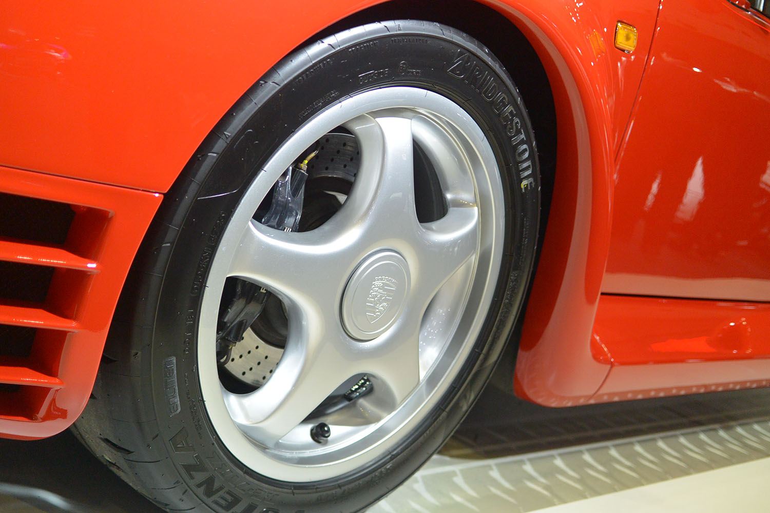 ポルシェ959が装着したポテンザRE-71RZ