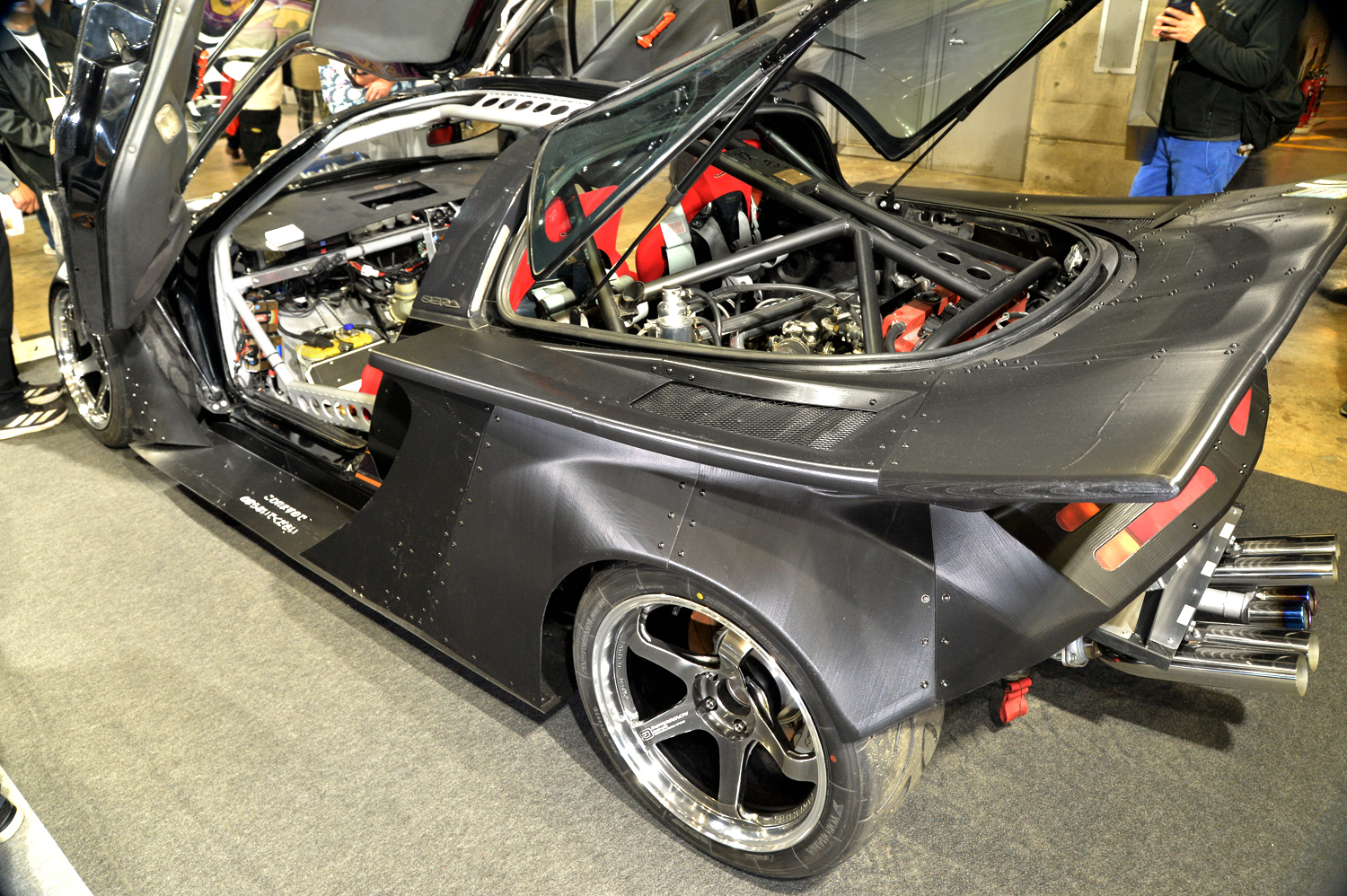 THE TWIN DRAGON 双竜＜第二形態＞のリヤスタイリング