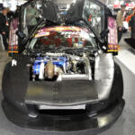 フロントに日産のSR20VETでリヤにはホンダK20Aのツインエンジン！　バタフライドアのトヨタ・セラがとにかくすごいことになっていた