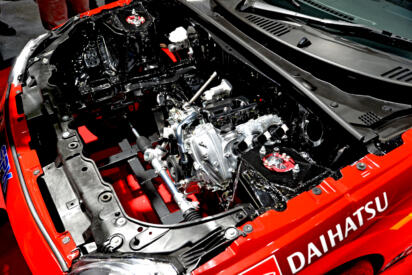 製作過程を見せてくれるなんてワクワクが止まらない！　ダイハツK-OPEN ランニングプロト２はJMS2025からどう進化した？【東京オートサロン2026】