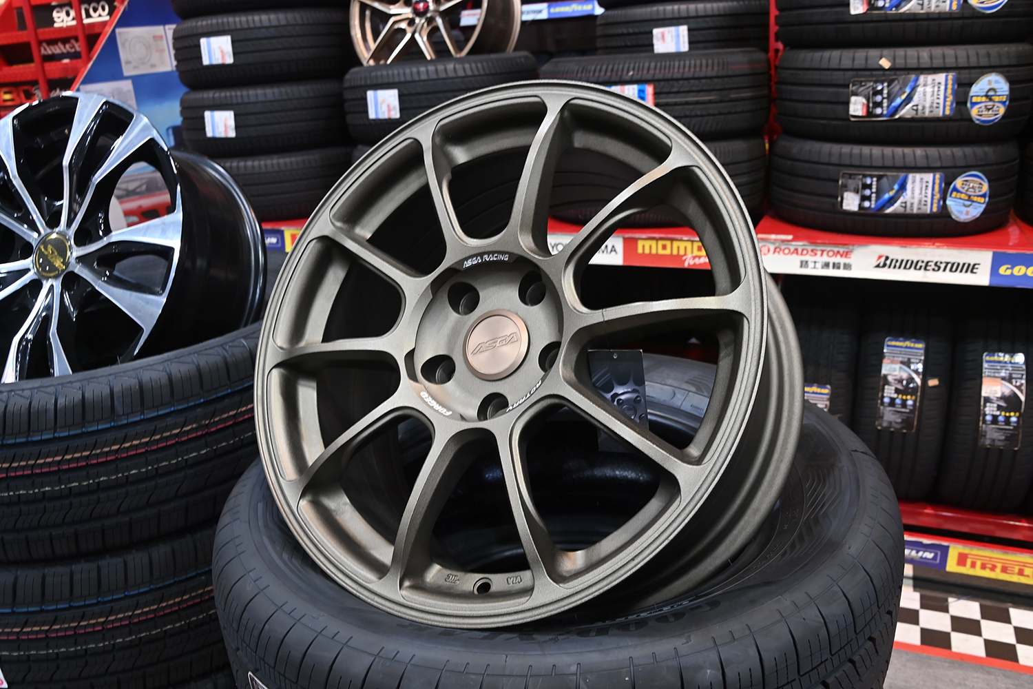 台湾のカー用品店で販売されていたホイール 〜 画像24