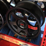 【画像】RAYSの絶大な人気にあやかって……RAVSってダメだろ！　台湾では怪しすぎるパクリホイールが堂々と売られていた 〜 画像22