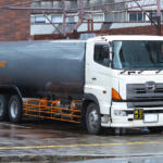 【画像】石油運搬でお馴染みのタンクローリーと似て非なる「バルク車」！　意外と知らない「粉」の運び方 〜 画像3