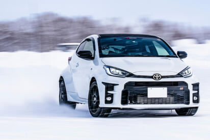 GRヤリス＆カローラがゲレンデを爆走！　トヨタの「SNOW DRIVE 2026 IN NAEBA」は「そのためだけ」に行く価値アリ!!