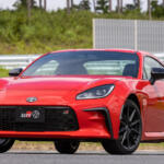 【画像】「サーキット走るならクルマにお金かかるでしょ……」とも限らない！　ほぼ「ツルシ」で走れる手頃な国産車があるぞ!! 〜 画像1