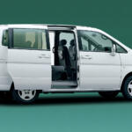 車道側になる右側スライドドアって必要？　もっといえば電動化なんて不要じゃない？　ミニバンマイスターが出した答えとは！