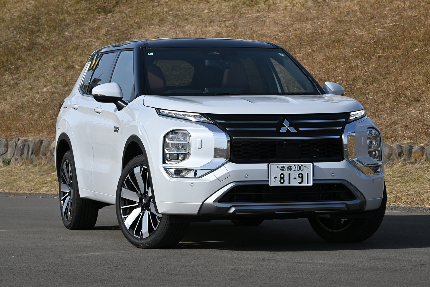 三菱アウトランダー PHEV
