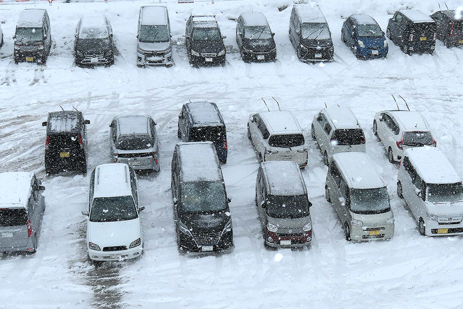 スキー場の駐車場のイメージ