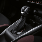 【画像】オヤジ感涙の車名「スターレット」が南アフリカで生き残っている！　よく見るとその顔は……馴染みのあるアイツだった 〜 画像6