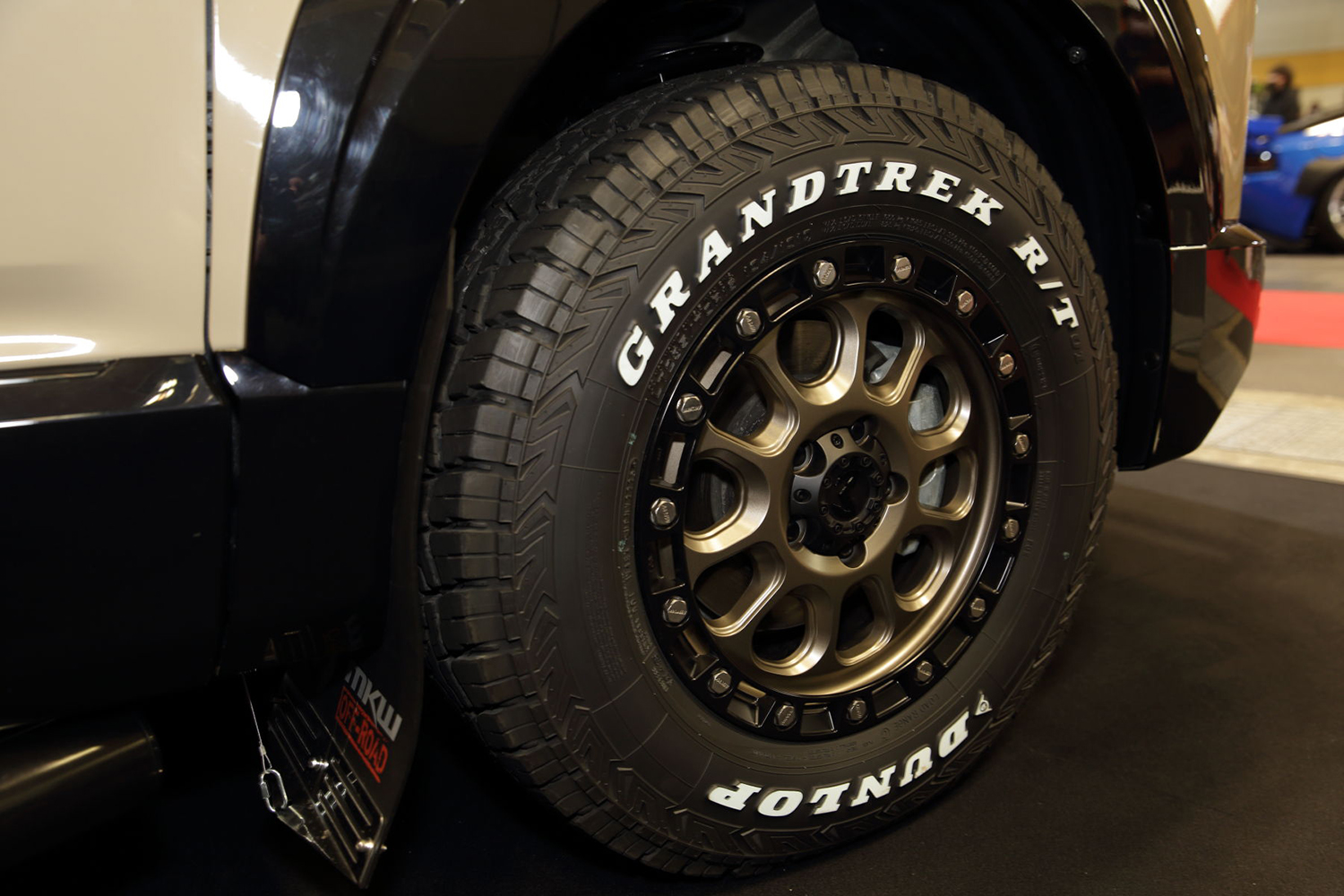 女性ジャーナリストたちも盛り上げるダンロップブースは必見！【大阪オートメッセ2026】 〜 画像1