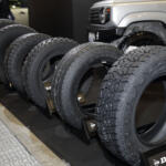 【画像】SUVのオシャレなら「グラントレック」！　超話題のオールシーズンタイヤ「シンクロウェザー」も並ぶダンロップの勢いがヤバい【大阪オートメッセ2026】 〜 画像5