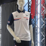 【画像】ミズノとクルマ業界との繋がりがますます太くなる！　HRCに提供するウェアの現物がついに登場【大阪オートメッセ2026】 〜 画像14