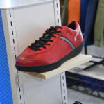 【画像】ミズノとクルマ業界との繋がりがますます太くなる！　HRCに提供するウェアの現物がついに登場【大阪オートメッセ2026】 〜 画像5