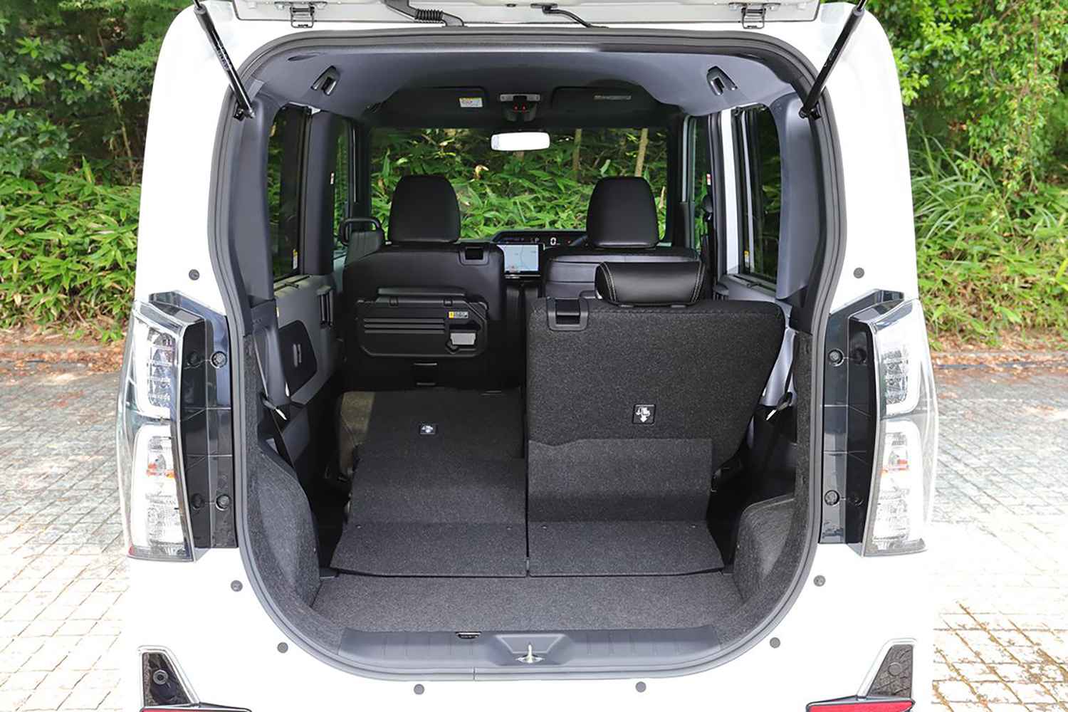 ダイハツ・タントのラゲッジ