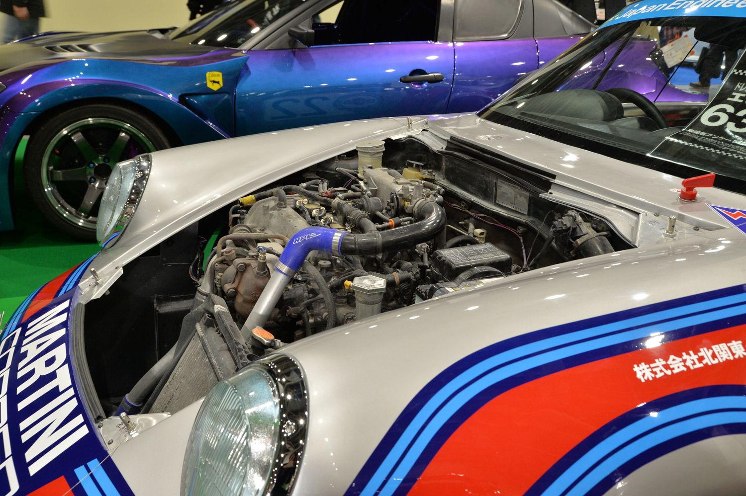 職人と学生が５カ月で仕上げた伝説のレーシングカー「ポルシェRSR」がスゴかった【大阪オートメッセ2026】