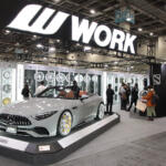 プレミアムカーにベストマッチの新作がお出迎え！　WORK「グノーシスRXS」＆「グノーシスRXM」は大人な一体感を演出する必見ホイールだった【大阪オートメッセ2026】