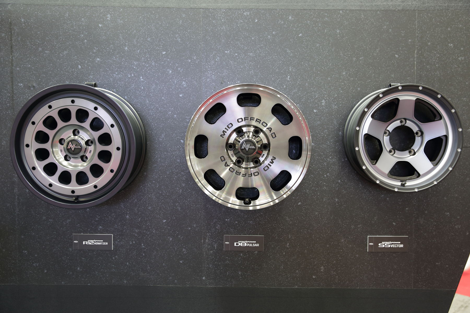 守備範囲の広さば武器のMIDが話題のホイールを堂々展示【大阪オートメッセ2026】 〜 画像3