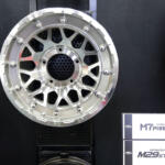 【画像】ミニバンもSUVもスポーツカーも足元はお任せ！　守備範囲の広さが武器のMIDが話題のホイールに新作を続々投入【大阪オートメッセ2026】 〜 画像20