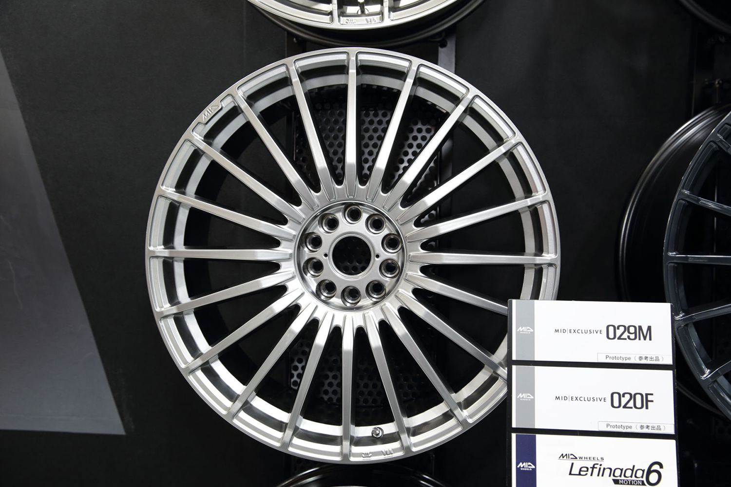 守備範囲の広さば武器のMIDが話題のホイールを堂々展示【大阪オートメッセ2026】 〜 画像11