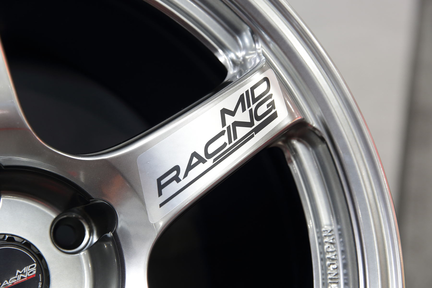 守備範囲の広さば武器のMIDが話題のホイールを堂々展示【大阪オートメッセ2026】 〜 画像13