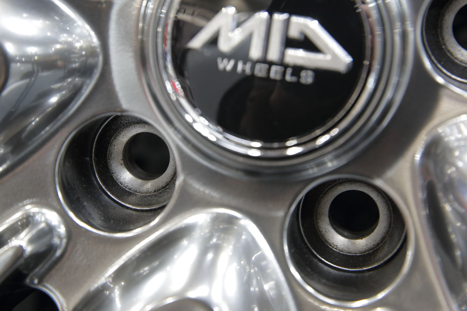 守備範囲の広さば武器のMIDが話題のホイールを堂々展示【大阪オートメッセ2026】 〜 画像16