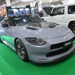 【画像】最新スポーツカーだって旧車のド定番ホイールを履きたい！　RSワタナベのエイトスポークはRZ34との相性も抜群だった【大阪オートメッセ2026】 〜 画像20