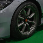 【画像】最新スポーツカーだって旧車のド定番ホイールを履きたい！　RSワタナベのエイトスポークはRZ34との相性も抜群だった【大阪オートメッセ2026】 〜 画像8