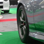 【画像】最新スポーツカーだって旧車のド定番ホイールを履きたい！　RSワタナベのエイトスポークはRZ34との相性も抜群だった【大阪オートメッセ2026】 〜 画像10