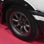 【画像】最新スポーツカーだって旧車のド定番ホイールを履きたい！　RSワタナベのエイトスポークはRZ34との相性も抜群だった【大阪オートメッセ2026】 〜 画像18