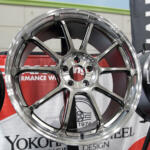 【画像】プロボックスも「パラダ」を履ける！　横浜ゴムブースに「パラダPA03」の新サイズ見参【大阪オートメッセ2026】 〜 画像6