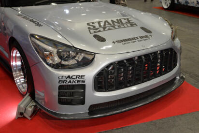 速そうなAMG GTを発見！……と思ったらなんか小さいぞ!?　ホイールメーカーの社長が趣味で作っちゃったAMG GT風カプチーノが驚愕のクオリティ【大阪オートメッセ2026】