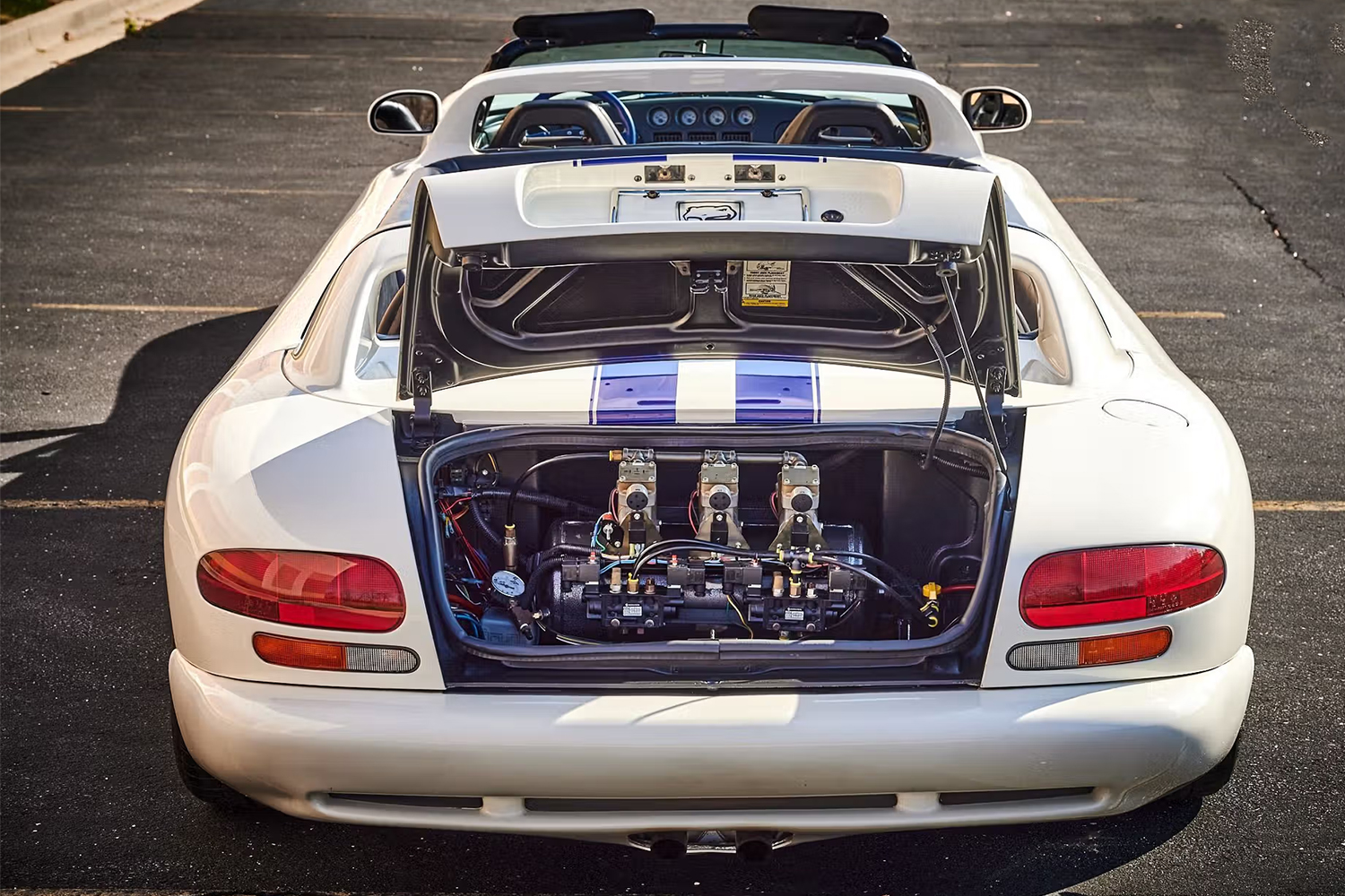 12人も乗れる狂気のダッジ・バイパー リムジン仕様の気になる中身 〜 画像7