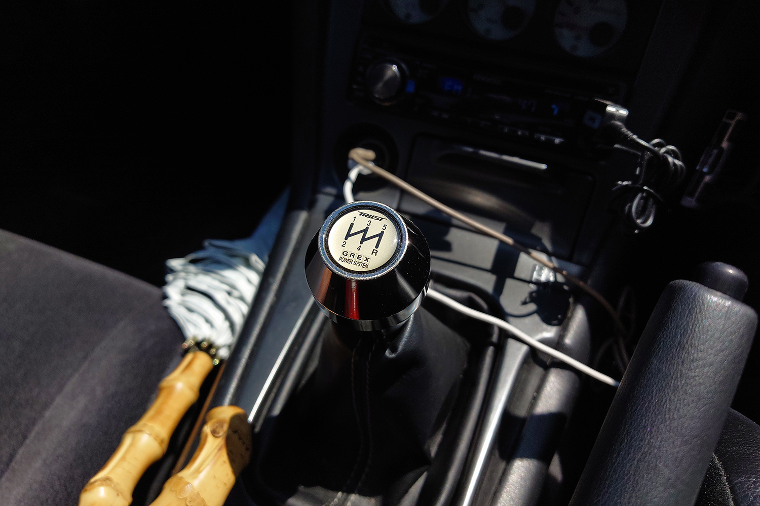 MT車のシフトノブのイメージ