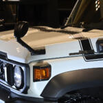 【画像】「ブロンコ」「ランクル」「ハイラックスチャンプ」に顔面整形……これぞジムニーの真骨頂！　ファンに刺さりまくる変身っぷりに脱帽【大阪オートメッセ2026】 〜 画像36