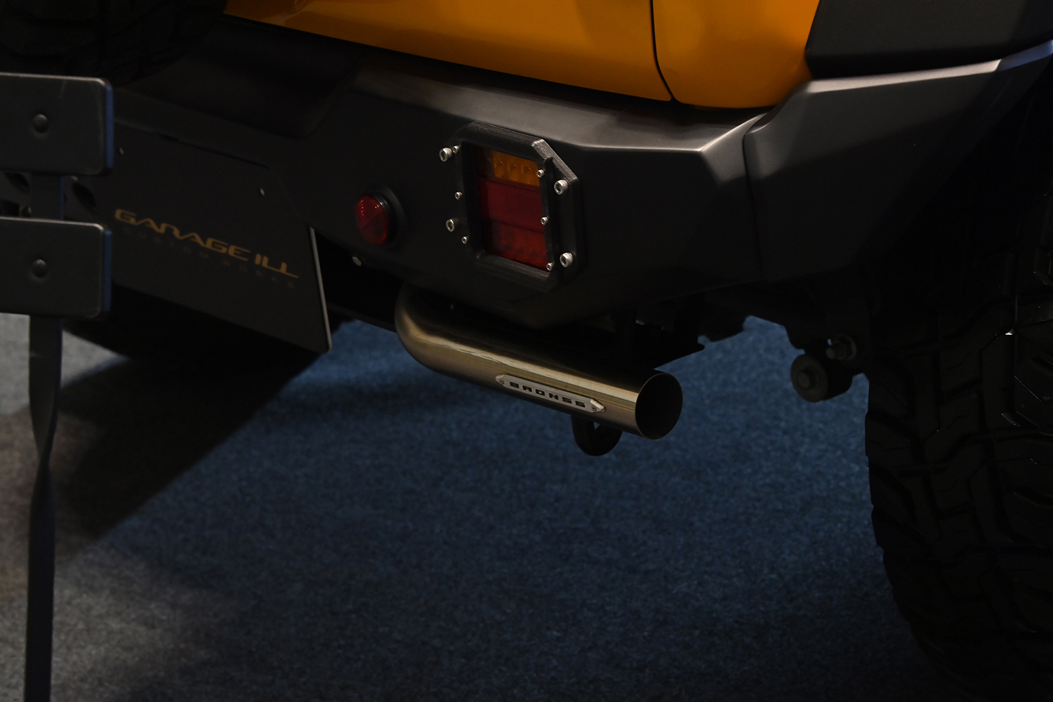 ガレージイル　ハイラックスチャンプ風ジムニー用ボディキット