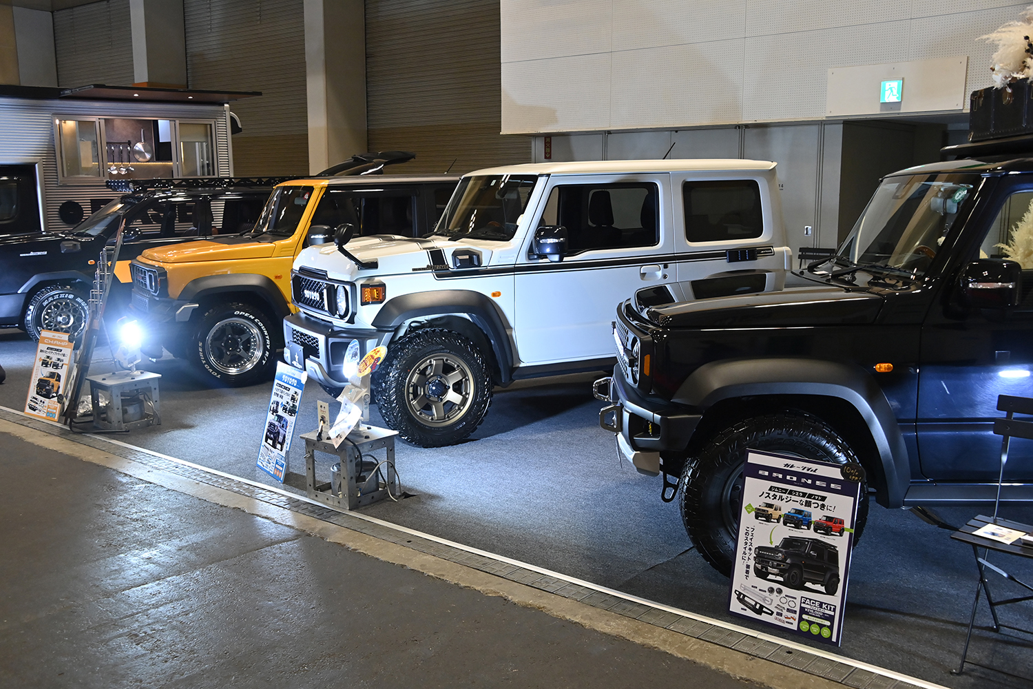 大阪オートメッセ2026のガレージイルブースの様子