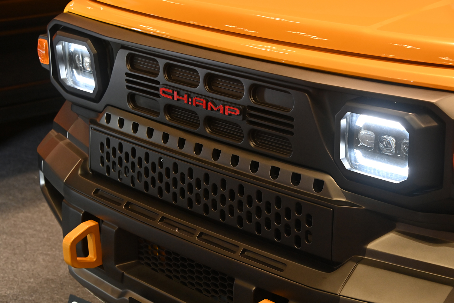 ガレージイル　ハイラックスチャンプ風ジムニー用ボディキット