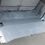 【画像】ガチの悪路走破性にセレブも乗りたい高級感をプラス！　ランクルが高級SUVの称号を手に入れた「100系」とは 〜 画像3