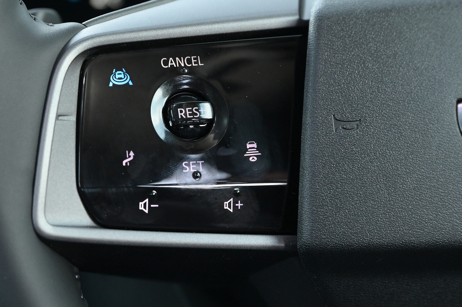 日産 新型リーフ（B7）のACC関連のスイッチ 〜 画像50