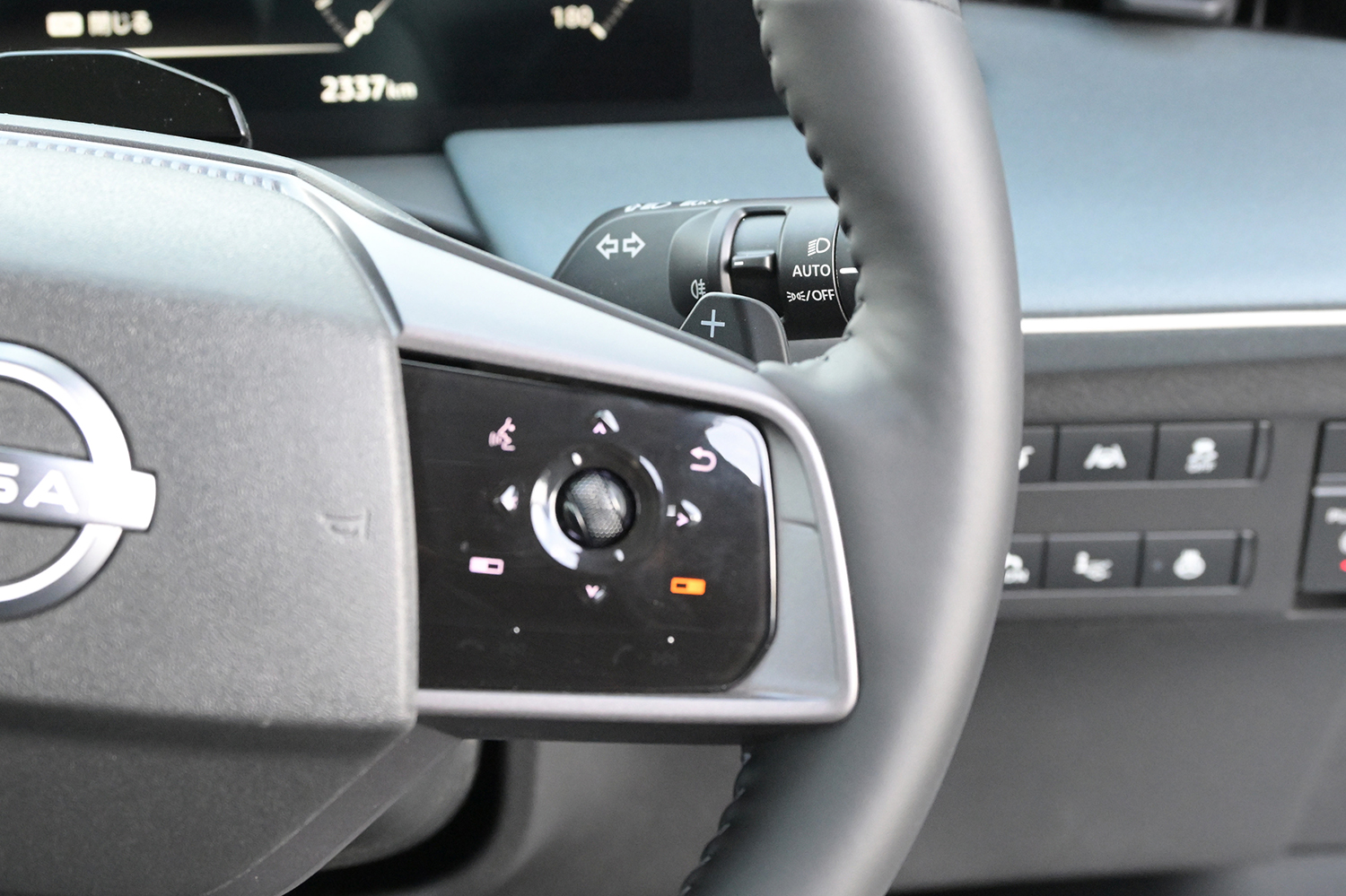 日産 新型リーフ（B7）のパドルスイッチ