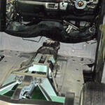 【画像】着地した姿はまるで箱！　フレームを切り貼りしてフルカスタムしたAMENDのハイエースは職人技が光る宝石箱だった【大阪オートメッセ2026】 〜 画像5