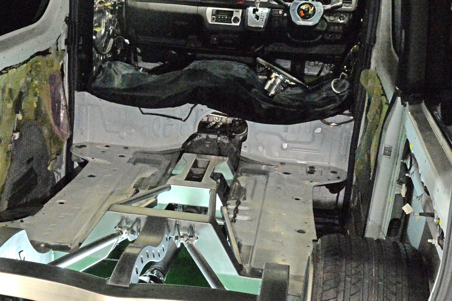 大阪オートメッセ2026に展示されていたAMENDのハイエース 〜 画像5