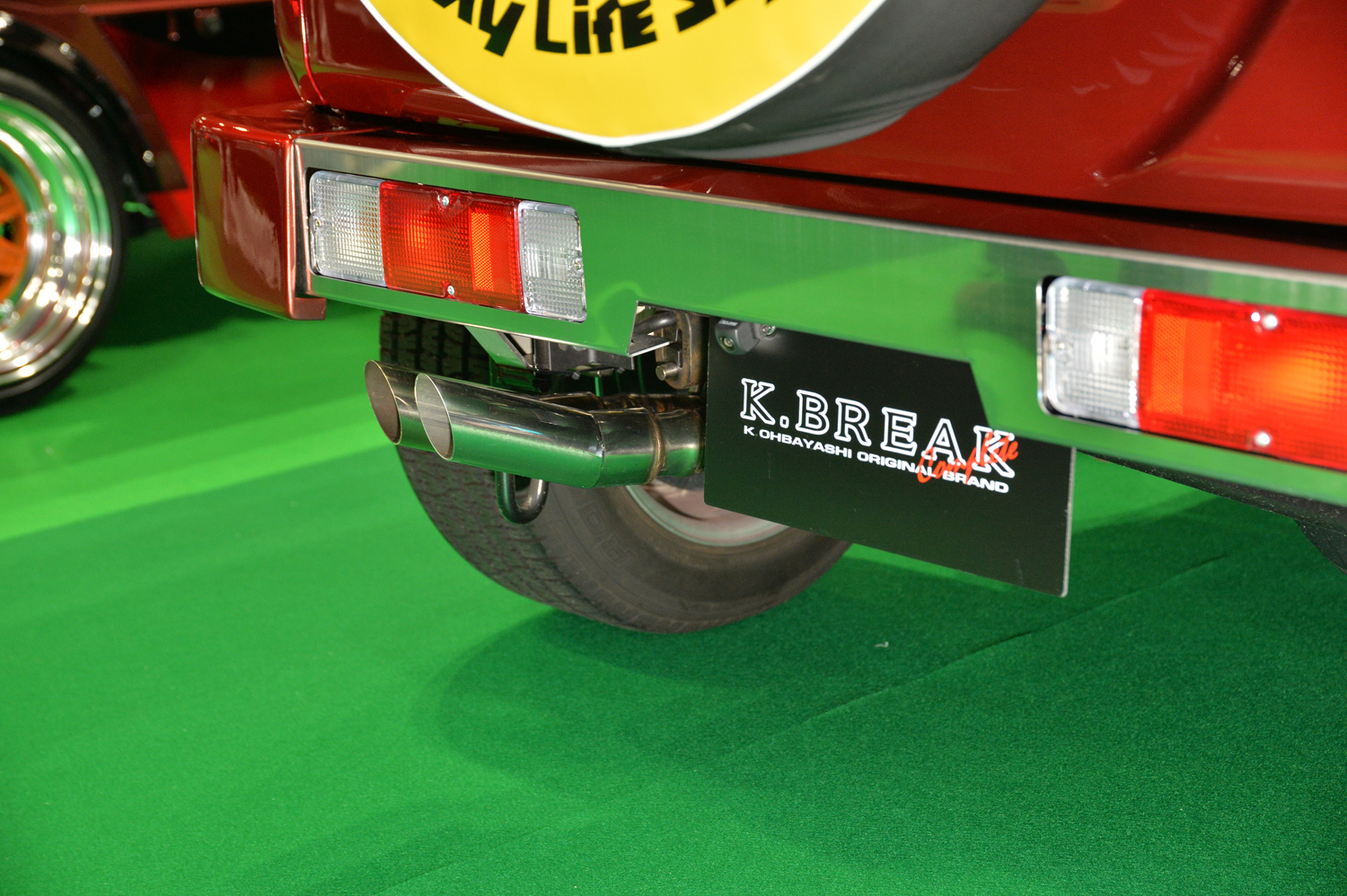 エアロブランドK-BREAK渾身の力作「JIMRIDE SAMRAI JIMMNY」の存在感に圧倒された【大阪オートメッセ2026】 〜 画像1