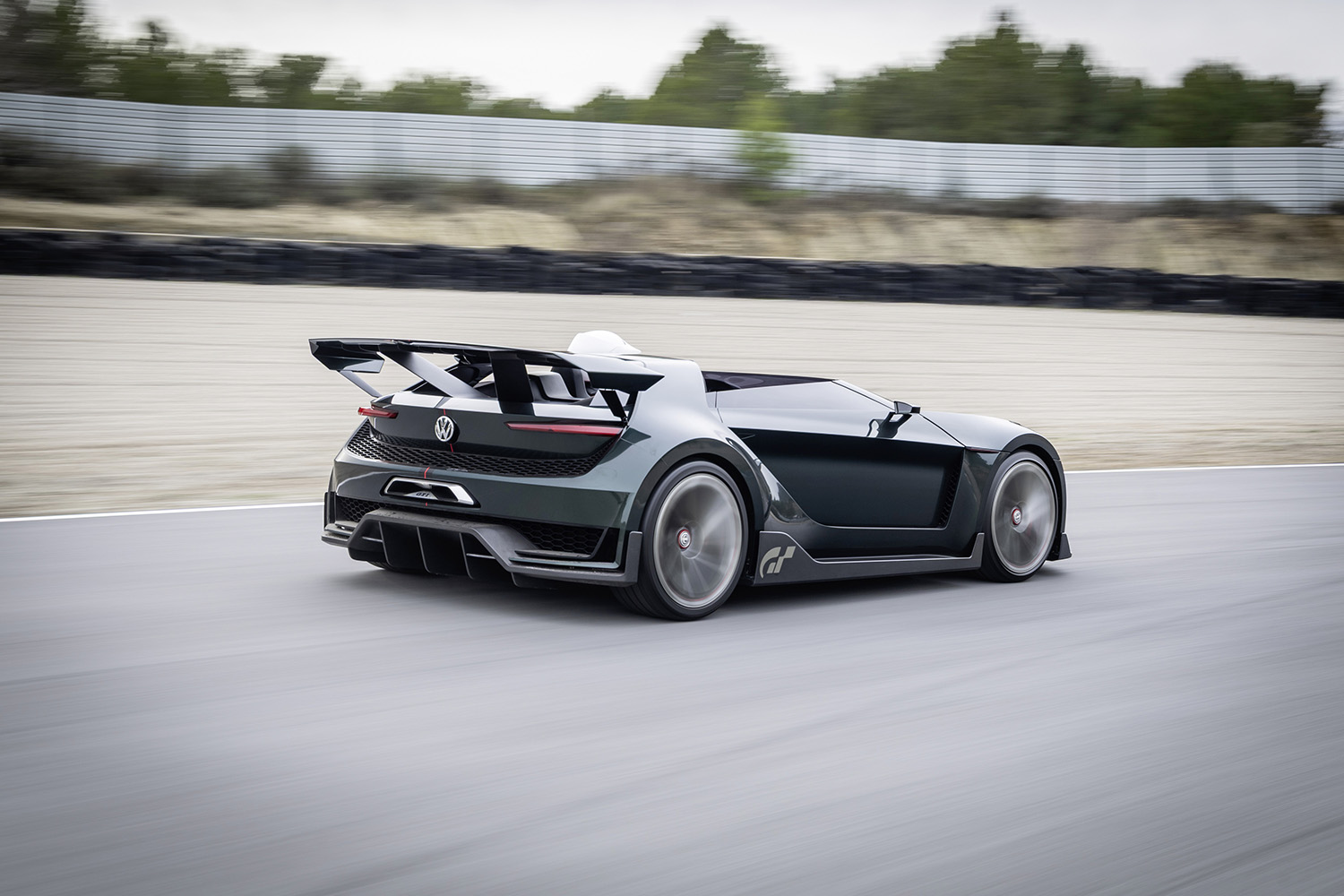 ゴルフGTI誕生50周年にあわせて歴代の激速コンセプトカーが再集結 〜 画像5