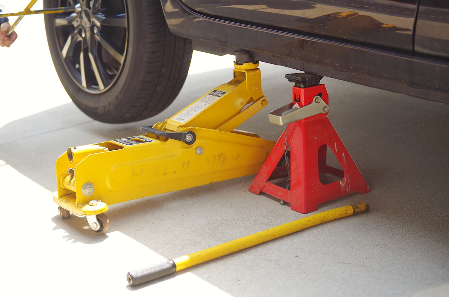 ジャッキとリジットラックのイメージ