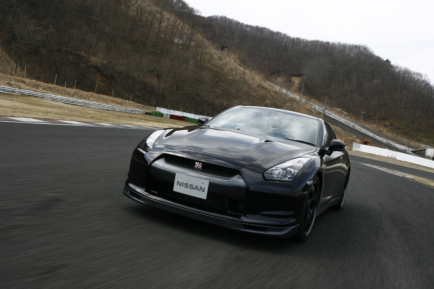 ブレーキだけで400万円以上する知る人ぞ知る超弩級モデル「R35GT-R スペックV」の狂気 〜 画像9