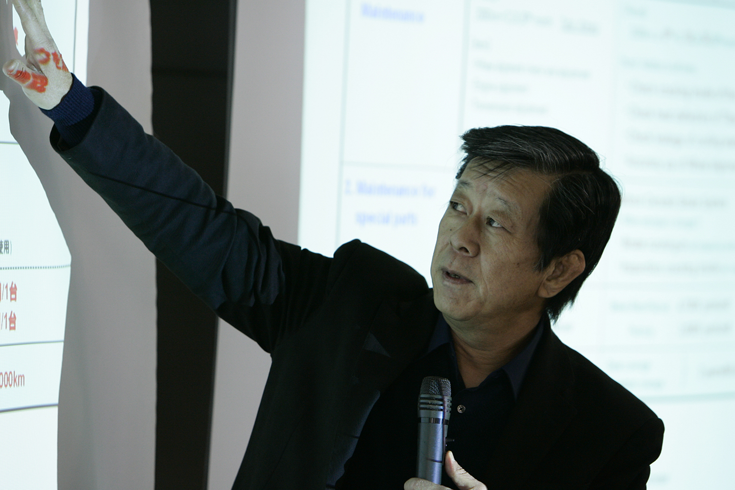 ブレーキだけで400万円以上する知る人ぞ知る超弩級モデル「R35GT-R スペックV」の狂気 〜 画像12