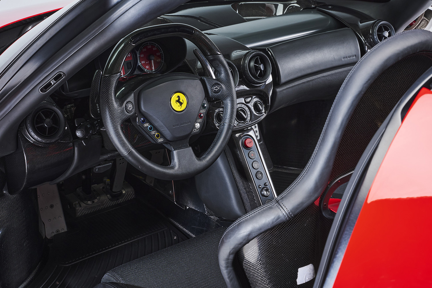 エンツォ・フェラーリのインパネ 〜 画像3