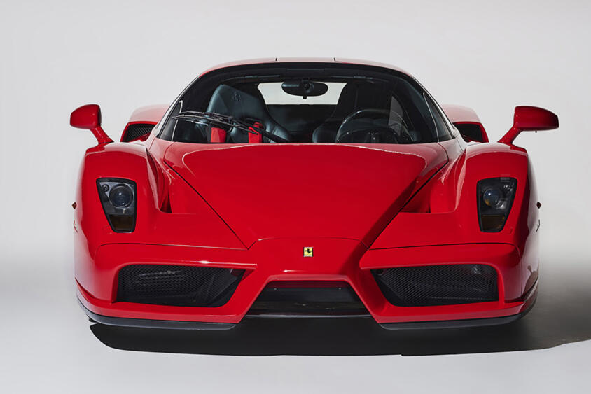 もはや公道に解き放たれたF1マシン！　創始者の名前を冠した最強のフェラーリ「エンツォ」【21世紀スーパーカーFILE #011】