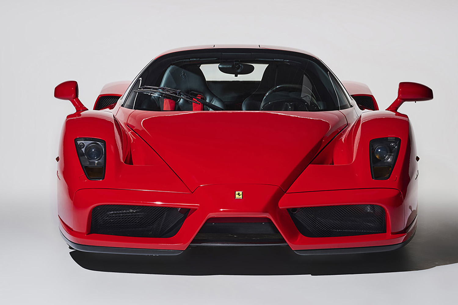 もはや公道に解き放たれたF1マシン！　創始者の名前を冠した最強のフェラーリ「エンツォ」【21世紀スーパーカーFILE #011】